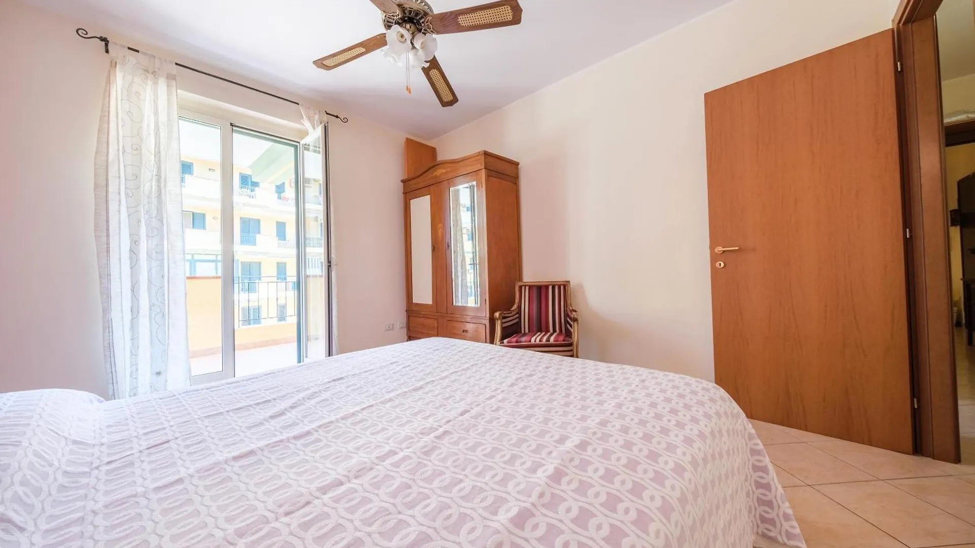 Casa Aura A Milazzo Fronte Mare Διαμέρισμα